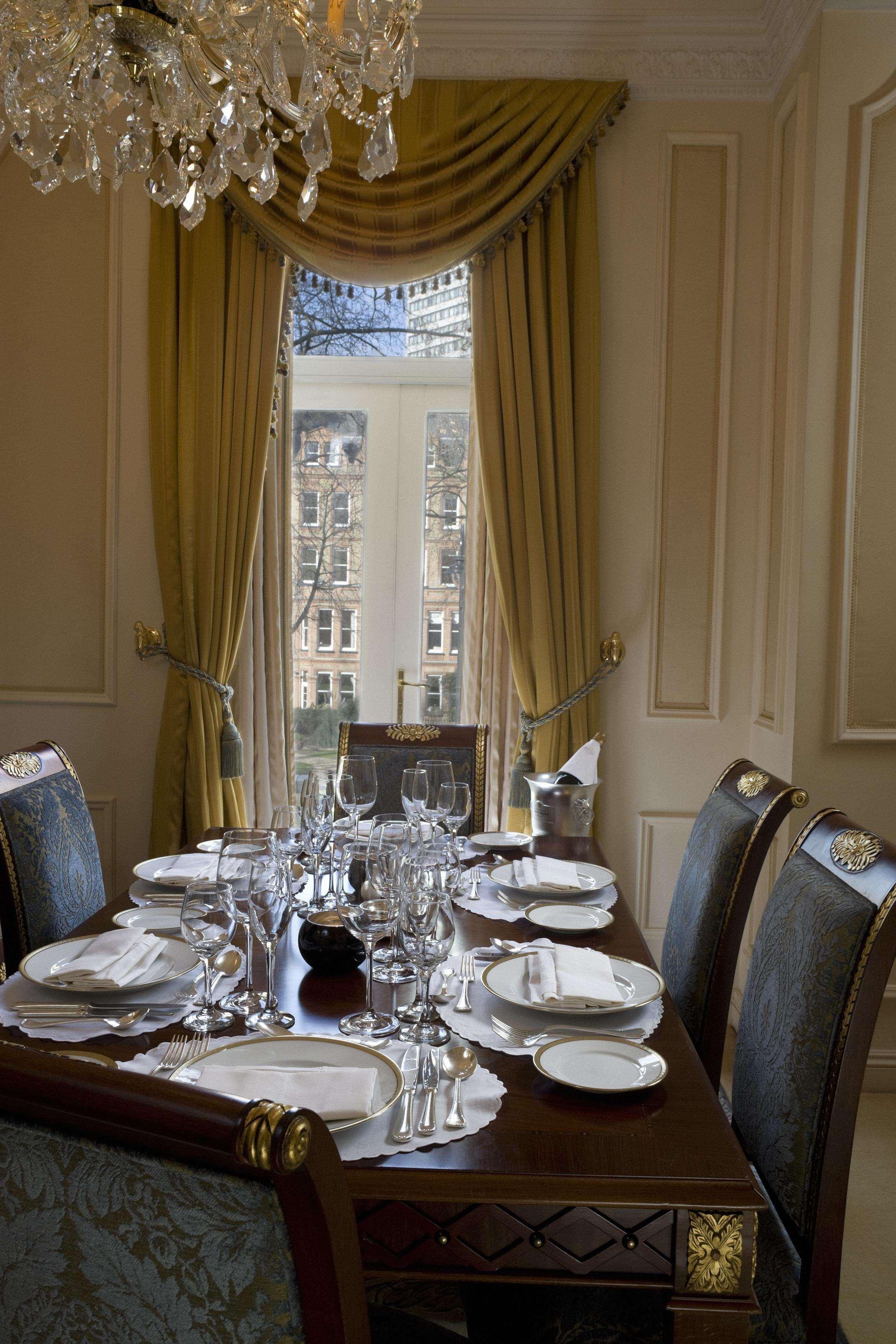 Bentley London Hotel Restoran gambar